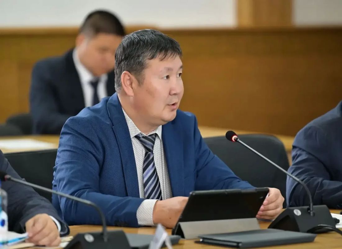 Владислав Ховалыг: На заседании Правительства заслушал доклад о состоянии и охране окружающей среды в Туве за прошлый год Владислав Ховалыг: На заседании Правительства заслушал доклад о состоянии и охране окружающей среды в Туве за прошлый год