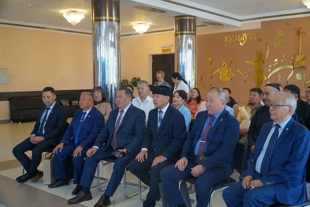 Сегодня в Министерстве культуры Тувы состоялась торжественная церемония подписания Соглашения о сотрудничестве в сфере культуры между Министерством культуры Республики Тыва и Министерством культуры и туризма Республики... Сегодня в Министерстве культуры Тувы состоялась торжественная церемония подписания Соглашения о сотрудничестве в сфере культуры между Министерством культуры Республики Тыва и Министерством культуры и туризма Республики...