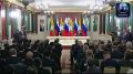 Президент России Владимир Путин и президент Республики Союз Мьянма Мин Аун Хлайн по итогам переговоров в Кремле заявили о дальнейшем расширении стратегического сотрудничества двух стран