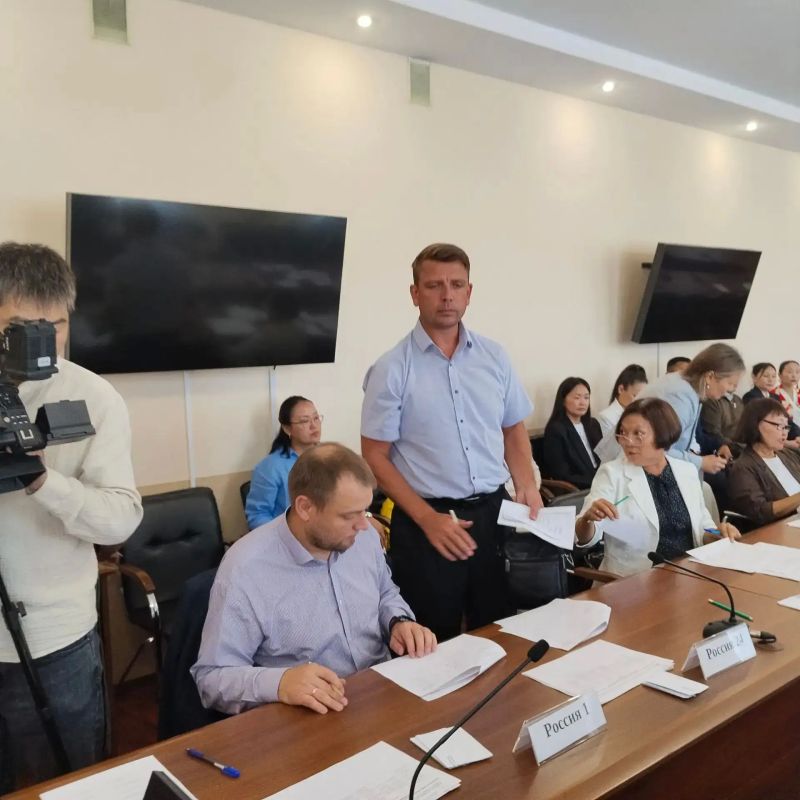 В Избирательной комиссии Республики Тувы состоялась жеребьевка по распределению бесплатного эфирного времени и печатной площади В Избирательной комиссии Республики Тувы состоялась жеребьевка по распределению бесплатного эфирного времени и печатной площади