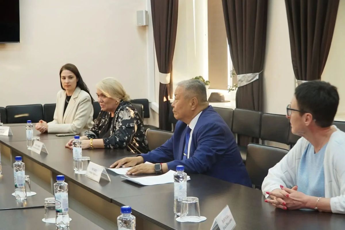 Состоялась рабочая встреча представителей «Росконцерта» с руководителями концертно-театральных учреждений Тувы Состоялась рабочая встреча представителей «Росконцерта» с руководителями концертно-театральных учреждений Тувы
