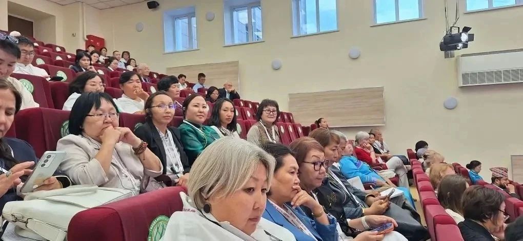 Педагогическое сообщество Тувы приняло участие в IV Международном буддийском форуме Педагогическое сообщество Тувы приняло участие в IV Международном буддийском форуме