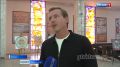 «12» шиини артистери. Виктор Кк-оол аттыг национал хгжм-шии театрынга Никита Михалковту "12" деп шиизини артистери-биле парлалга конференциязы эрткен
