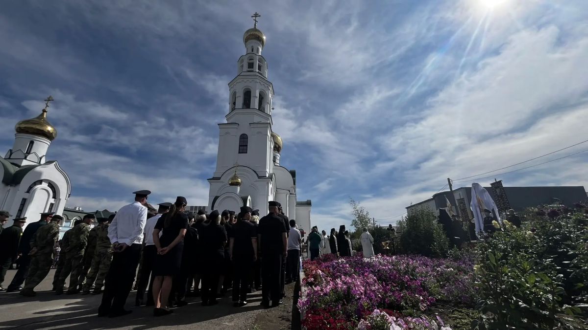 В Кызыле состоялось открытие памятника императору Николаю II В Кызыле состоялось открытие памятника императору Николаю II