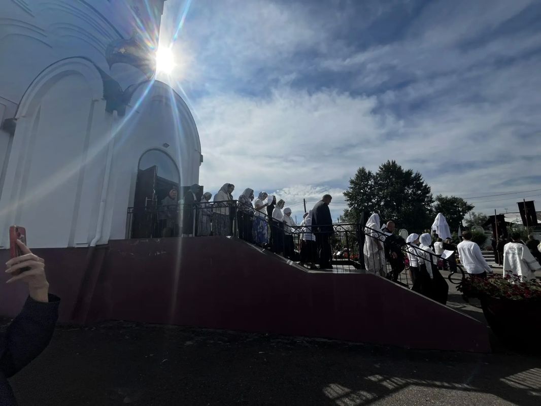 В Кызыле состоялось открытие памятника императору Николаю II В Кызыле состоялось открытие памятника императору Николаю II