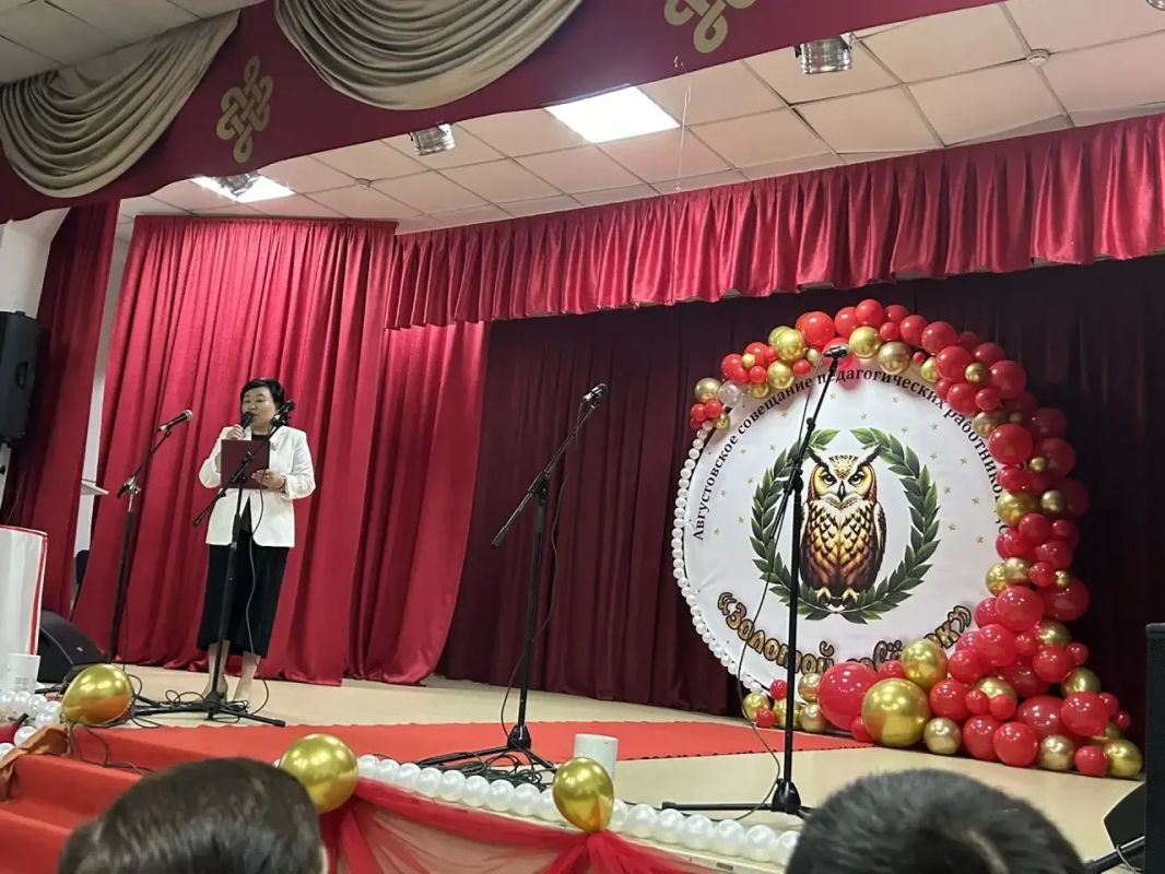 Сегодня на базе дома культуры им. Солаана Базыр-оола пгт Сегодня на базе дома культуры им. Солаана Базыр-оола пгт