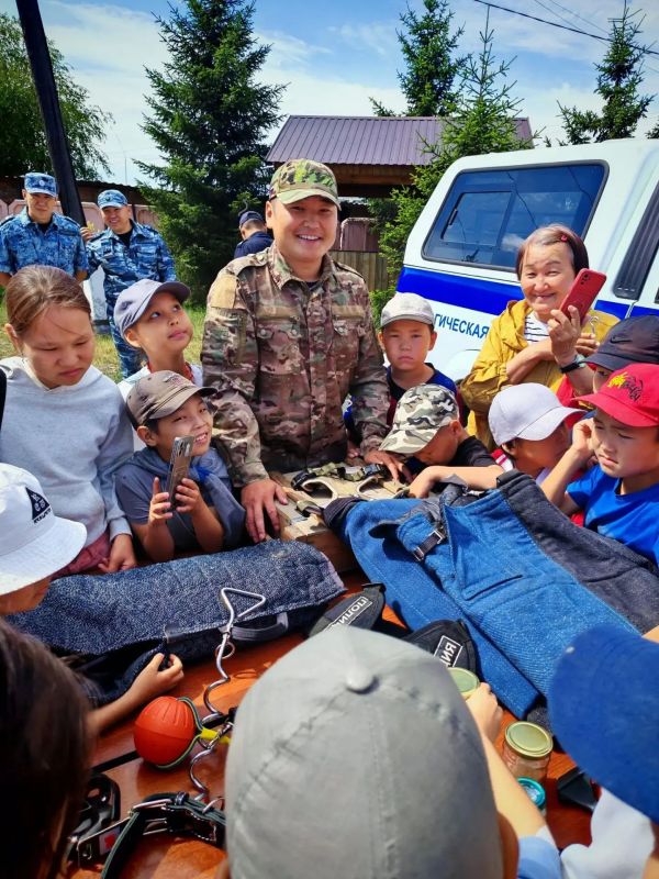 Юные жители Кызыла побывали на экскурсии в Центре кинологической службы МВД по Республике Тыва Юные жители Кызыла побывали на экскурсии в Центре кинологической службы МВД по Республике Тыва