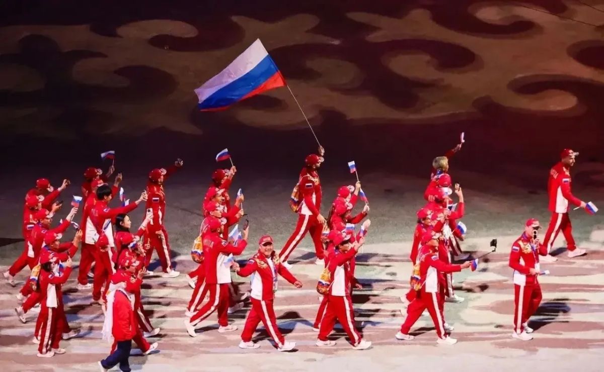 Владислав Ховалыг пожелал спортсменам из Тувы, участвующим в VI Всемирных играх кочевников, удачи в соревнованиях Владислав Ховалыг пожелал спортсменам из Тувы, участвующим в VI Всемирных играх кочевников, удачи в соревнованиях