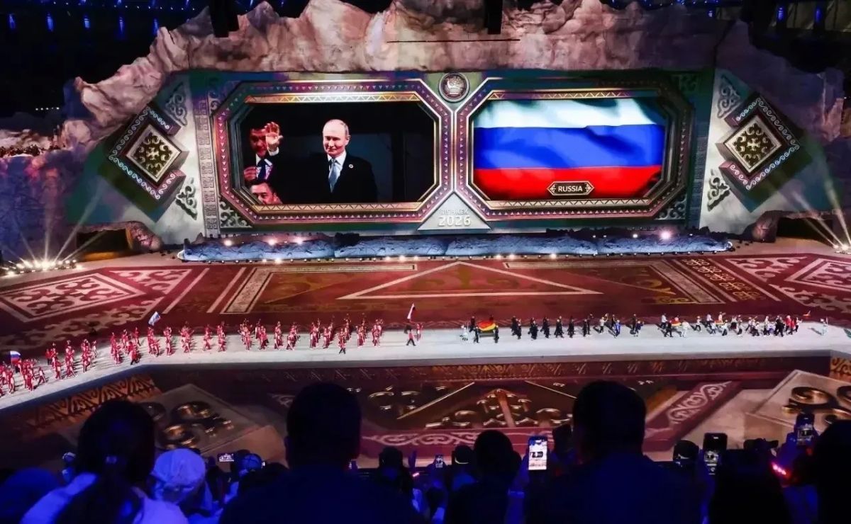 Владислав Ховалыг пожелал спортсменам из Тувы, участвующим в VI Всемирных играх кочевников, удачи в соревнованиях Владислав Ховалыг пожелал спортсменам из Тувы, участвующим в VI Всемирных играх кочевников, удачи в соревнованиях