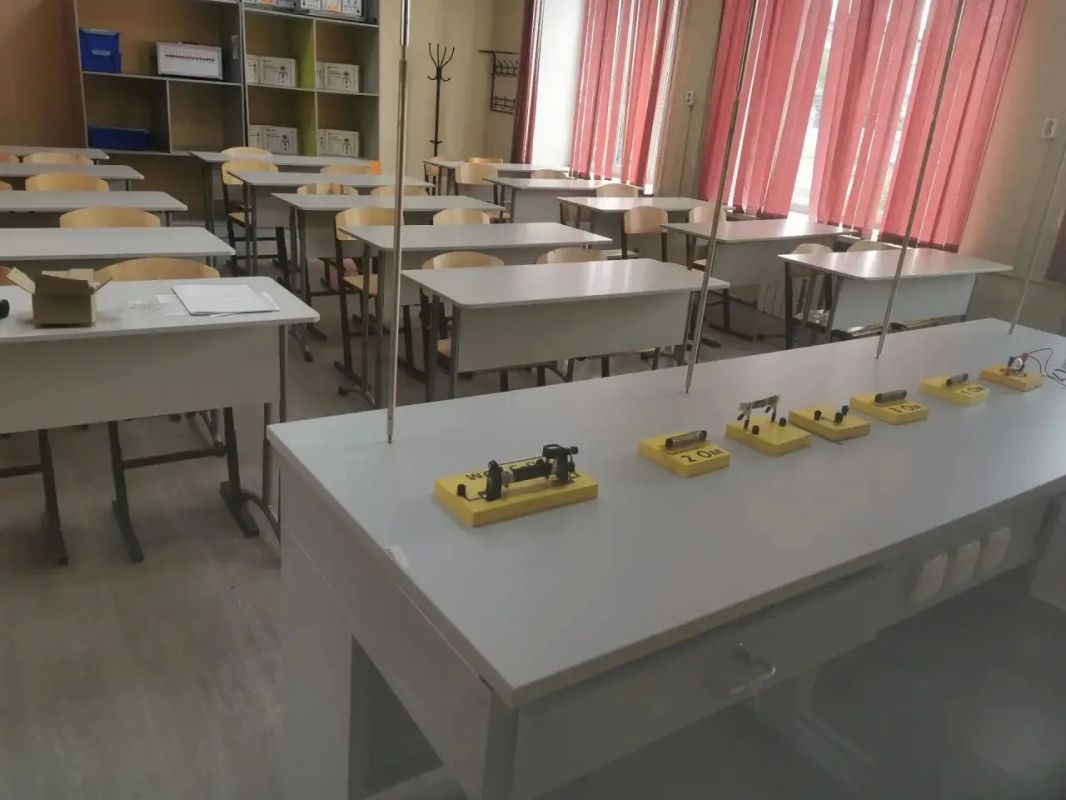 В школы Тувы поступило оборудование для кабинетов физики В школы Тувы поступило оборудование для кабинетов физики