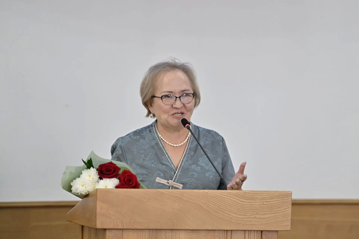 Накануне Глава Тувы Владислав Ховалыг провел встречу с деятелями и мастерами культуры республики, во время которой выразил слова искренней благодарности за работу по подготовке и проведению культурной программы VI... Накануне Глава Тувы Владислав Ховалыг провел встречу с деятелями и мастерами культуры республики, во время которой выразил слова искренней благодарности за работу по подготовке и проведению культурной программы VI...