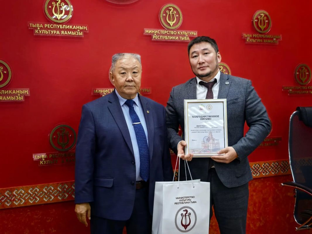 Министр культуры провел муниципальный час с начальниками управлений культуры Министр культуры провел муниципальный час с начальниками управлений культуры