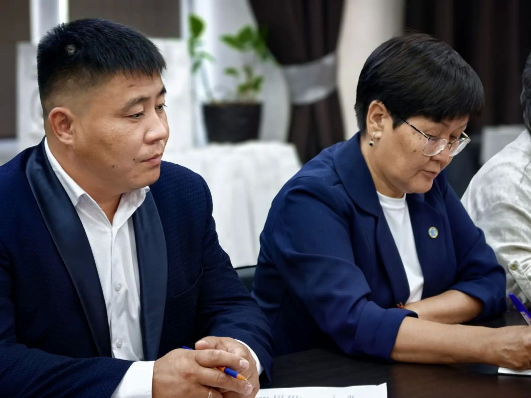Министр культуры провел муниципальный час с начальниками управлений культуры Министр культуры провел муниципальный час с начальниками управлений культуры