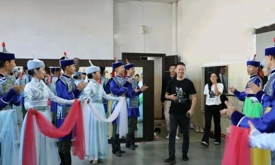 Хореографический ансамбль «Азас» вернулся со Всемирных игр кочевников Хореографический ансамбль «Азас» вернулся со Всемирных игр кочевников