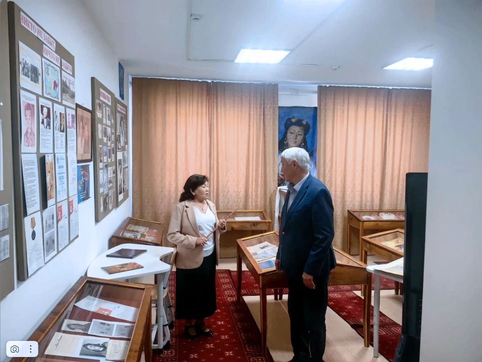 Председатель Верховного Хурала Кан-оол Даваа 10 сентября посетил Пий-Хемский кожуун Председатель Верховного Хурала Кан-оол Даваа 10 сентября посетил Пий-Хемский кожуун