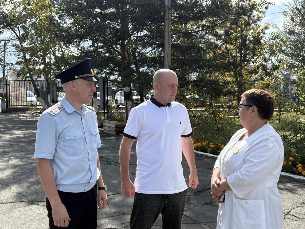 Министр внутренних дел по Республике Тыва генерал-майор полиции Юрий Завьялов с рабочим визитом посетил санаторий-профилакторий «Серебрянка» Министр внутренних дел по Республике Тыва генерал-майор полиции Юрий Завьялов с рабочим визитом посетил санаторий-профилакторий «Серебрянка»