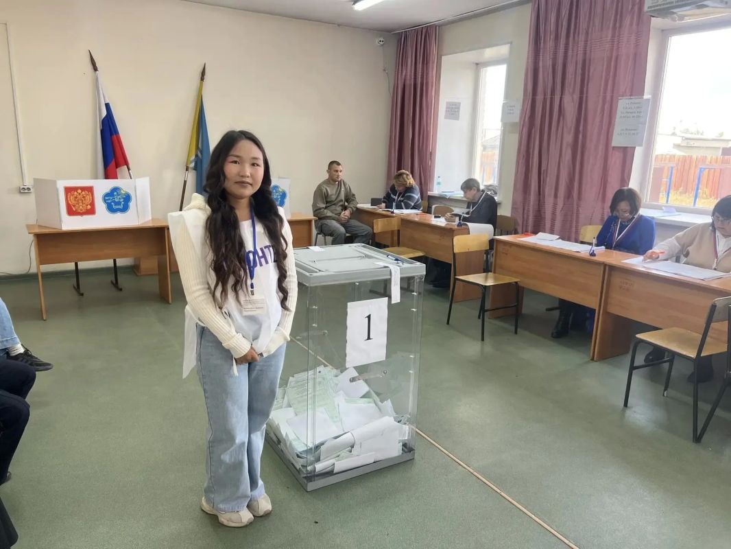 Волонтеры помогают на избирательных участках в Туве Волонтеры помогают на избирательных участках в Туве