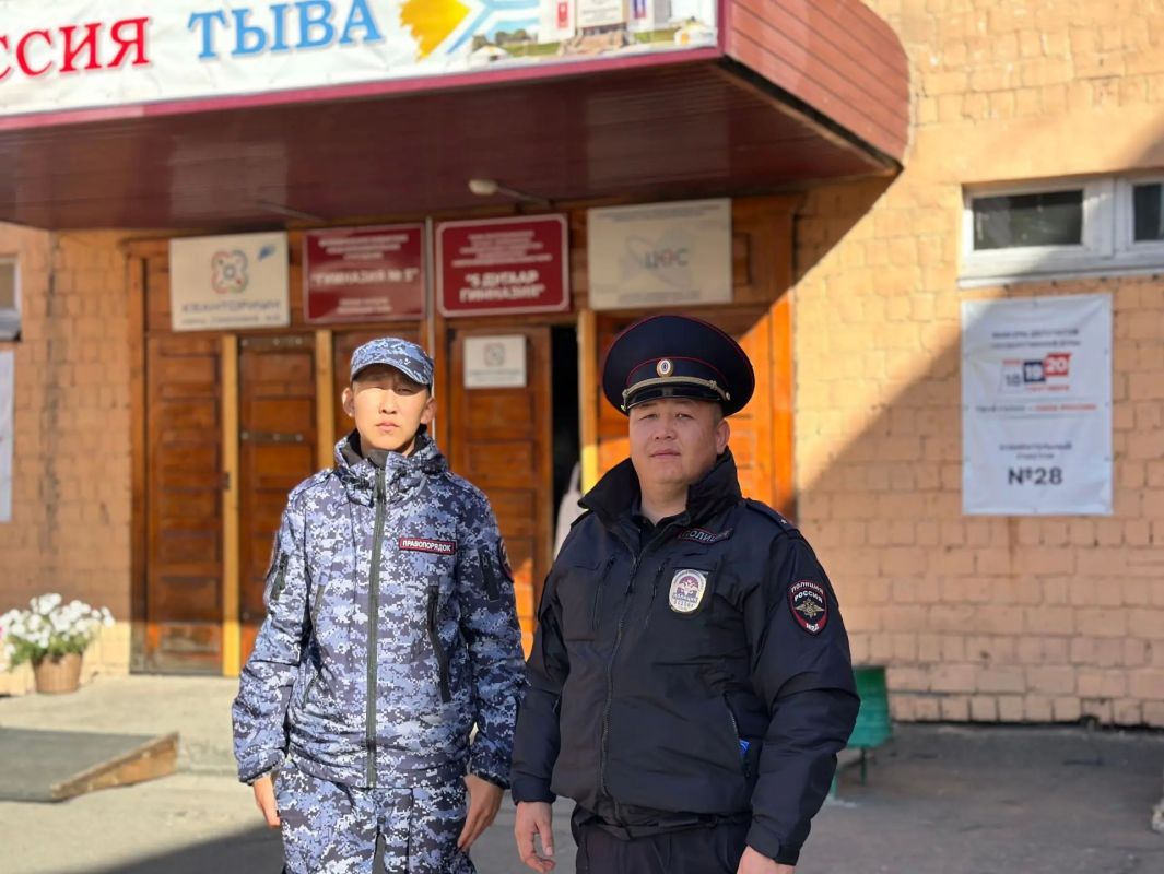 В Республике Тыва сотрудники полиции обеспечили правопорядок в период выборов В Республике Тыва сотрудники полиции обеспечили правопорядок в период выборов