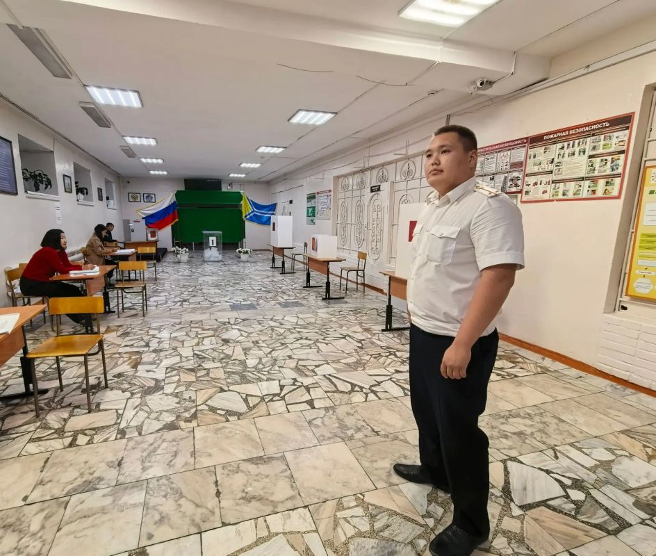 В Республике Тыва сотрудники полиции обеспечили правопорядок в период выборов В Республике Тыва сотрудники полиции обеспечили правопорядок в период выборов