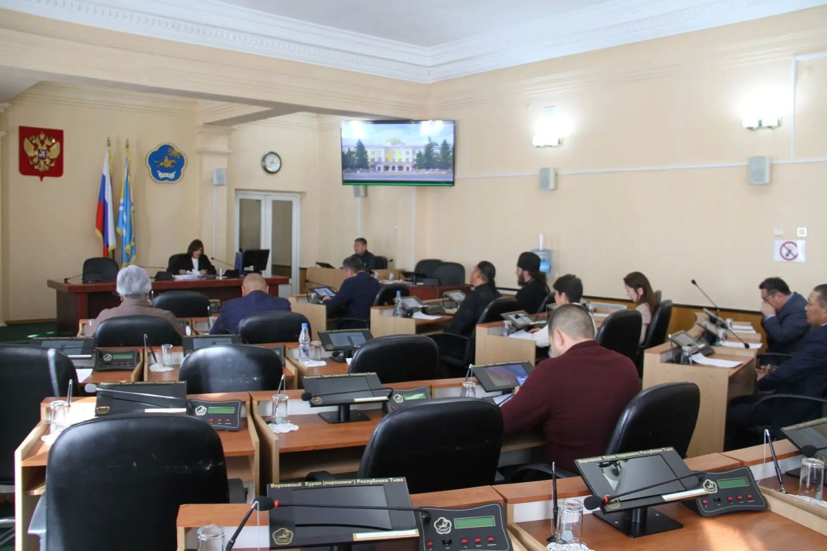 В Верховном Хурале продолжается подготовка к сессионному заседанию В Верховном Хурале продолжается подготовка к сессионному заседанию