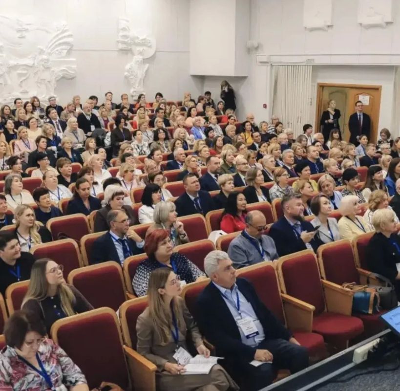 Республиканский медицинский колледж вошел в число 48 финалистов Всероссийского конкурса лучших практик, представив проект "Мама, папа и я - счастливая семья" Республиканский медицинский колледж вошел в число 48 финалистов Всероссийского конкурса лучших практик, представив проект "Мама, папа и я - счастливая семья"