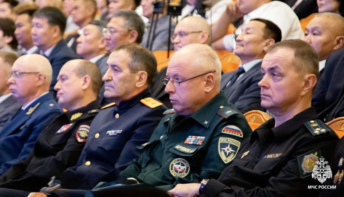 Начальник Главного управления МЧС России по Республике Тыва принял участие в инаугурации Главы региона Начальник Главного управления МЧС России по Республике Тыва принял участие в инаугурации Главы региона