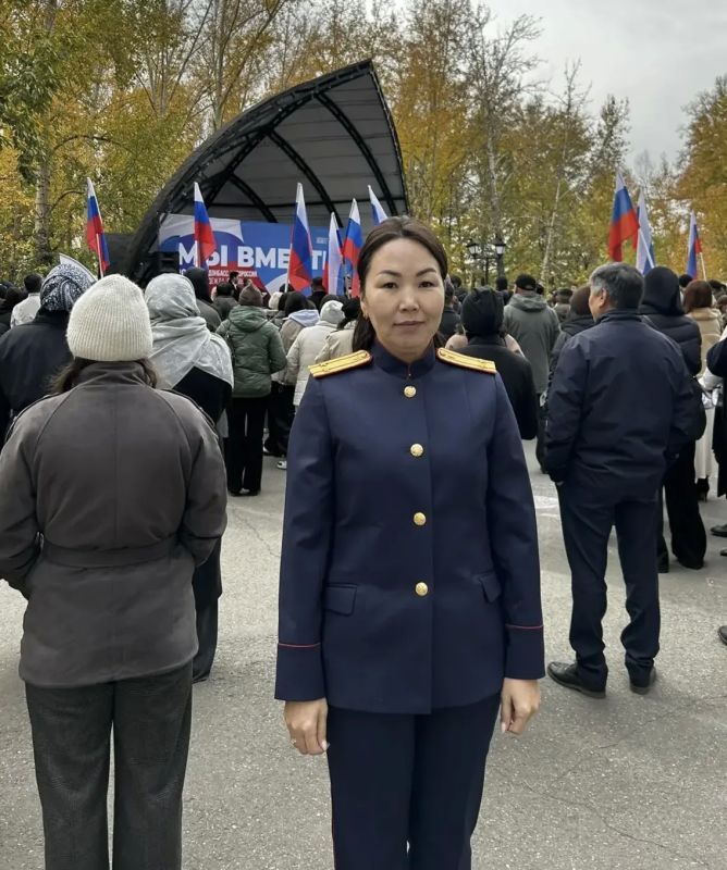 В следственном управлении отметили День воссоединения Донецкой и Луганской народных республик, Запорожской и Херсонской областей с Российской Федерацией В следственном управлении отметили День воссоединения Донецкой и Луганской народных республик, Запорожской и Херсонской областей с Российской Федерацией