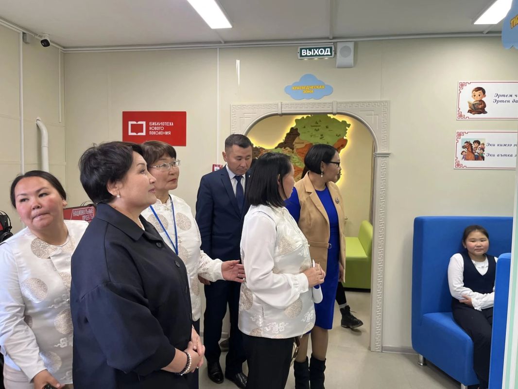В Чаа-Холе в рамках нацпроекта "Семья" открылась новая модельная детская библиотека В Чаа-Холе в рамках нацпроекта "Семья" открылась новая модельная детская библиотека