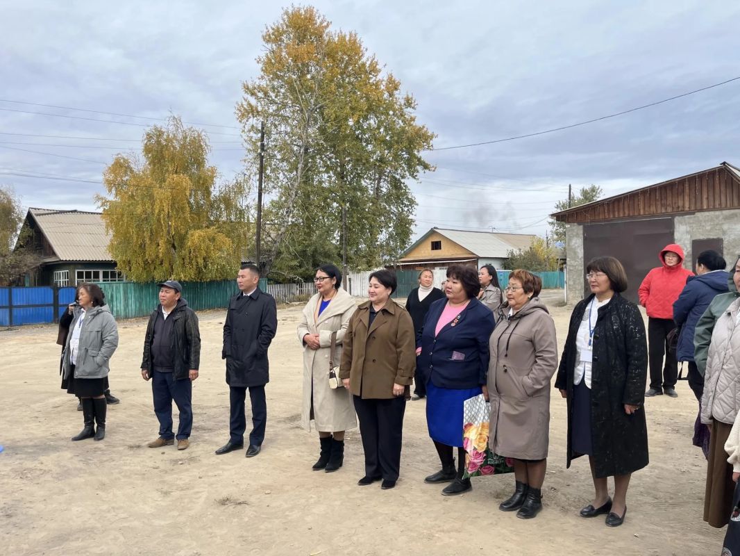 В Чаа-Холе в рамках нацпроекта "Семья" открылась новая модельная детская библиотека В Чаа-Холе в рамках нацпроекта "Семья" открылась новая модельная детская библиотека