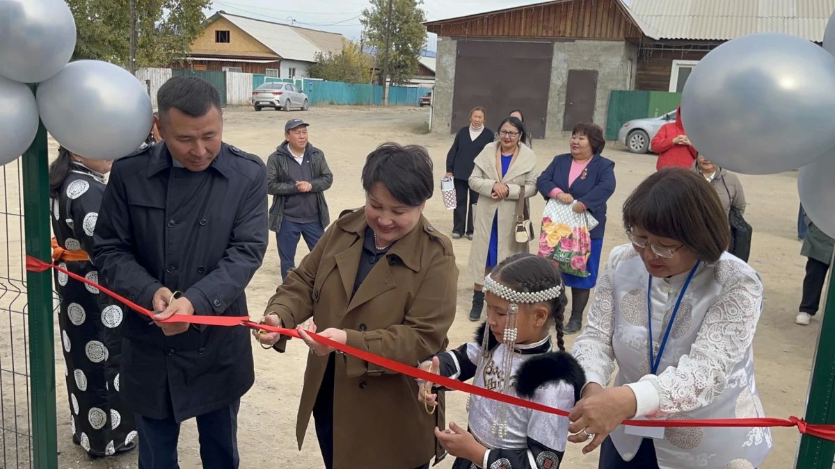 В Чаа-Холе в рамках нацпроекта "Семья" открылась новая модельная детская библиотека В Чаа-Холе в рамках нацпроекта "Семья" открылась новая модельная детская библиотека