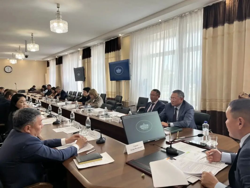 В Туве формируют комплекс мер по «обелению» экономики и повышению доходности отраслей В Туве формируют комплекс мер по «обелению» экономики и повышению доходности отраслей