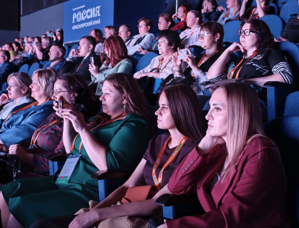 Полномочный представитель Президента Российской Федерации в Сибирском федеральном округе Анатолий Серышев в ходе рабочей поездки в Красноярский край принимает участие в мероприятиях VI Международной олимпиады по финансовой... Полномочный представитель Президента Российской Федерации в Сибирском федеральном округе Анатолий Серышев в ходе рабочей поездки в Красноярский край принимает участие в мероприятиях VI Международной олимпиады по финансовой...