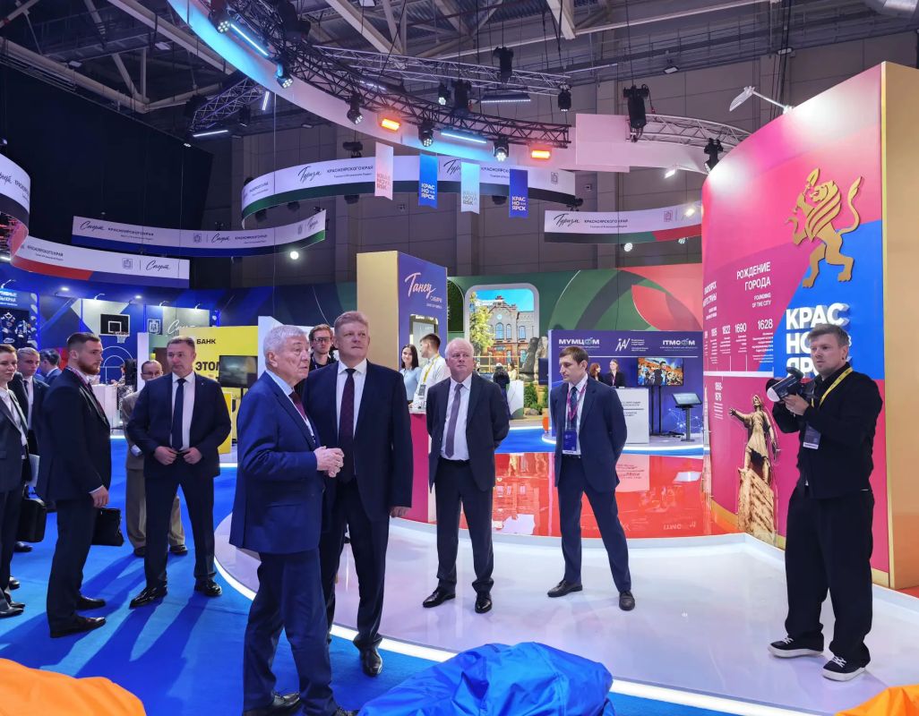 Полномочный представитель Президента Российской Федерации в Сибирском федеральном округе Анатолий Серышев в ходе рабочей поездки в Красноярский край принимает участие в мероприятиях VI Международной олимпиады по финансовой... Полномочный представитель Президента Российской Федерации в Сибирском федеральном округе Анатолий Серышев в ходе рабочей поездки в Красноярский край принимает участие в мероприятиях VI Международной олимпиады по финансовой...