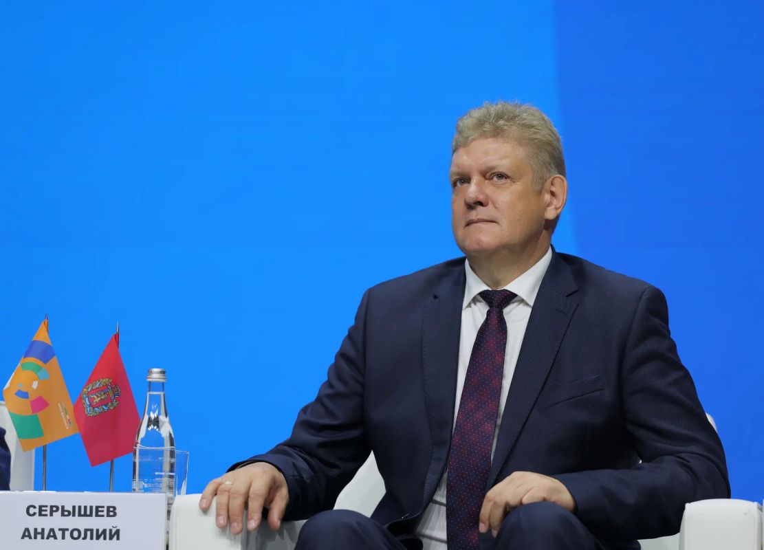 Полномочный представитель Президента Российской Федерации в Сибирском федеральном округе Анатолий Серышев в ходе рабочей поездки в Красноярский край принимает участие в мероприятиях VI Международной олимпиады по финансовой... Полномочный представитель Президента Российской Федерации в Сибирском федеральном округе Анатолий Серышев в ходе рабочей поездки в Красноярский край принимает участие в мероприятиях VI Международной олимпиады по финансовой...