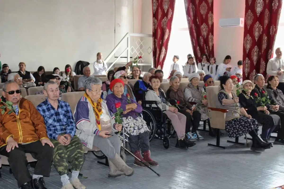 Доброта, не знающая границ: праздник для старшего поколения в Кызылском доме-интернате Доброта, не знающая границ: праздник для старшего поколения в Кызылском доме-интернате