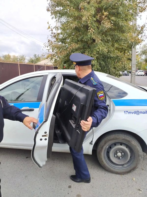 В Кызыле полицейские и судебные приставы провели рейд по взысканию административных штрафов В Кызыле полицейские и судебные приставы провели рейд по взысканию административных штрафов