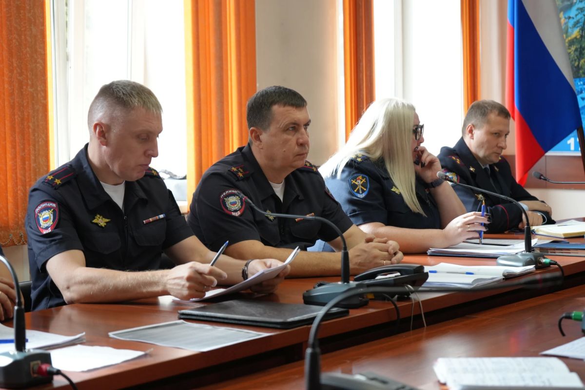 В МВД по Республике Тыва подвели итоги оперативно-служебной деятельности за 9 месяцев 2026 года В МВД по Республике Тыва подвели итоги оперативно-служебной деятельности за 9 месяцев 2026 года