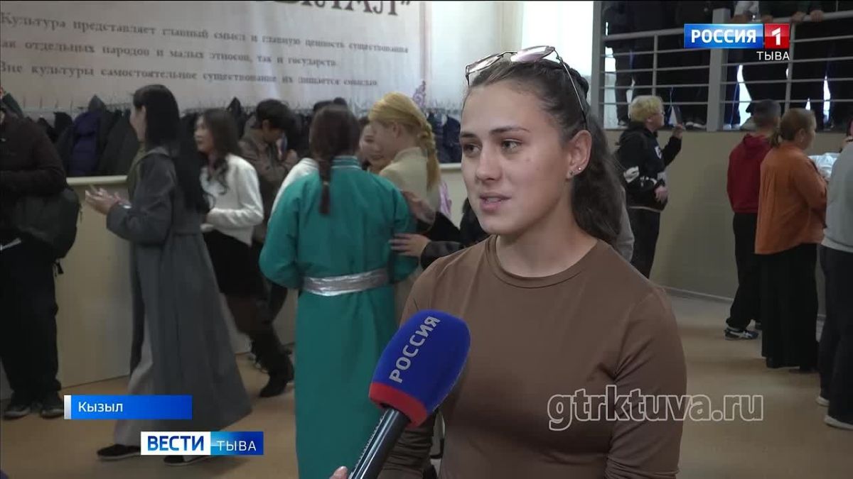 Зажигают звезды. Песни, танцы и борьба за зрительские симпатии