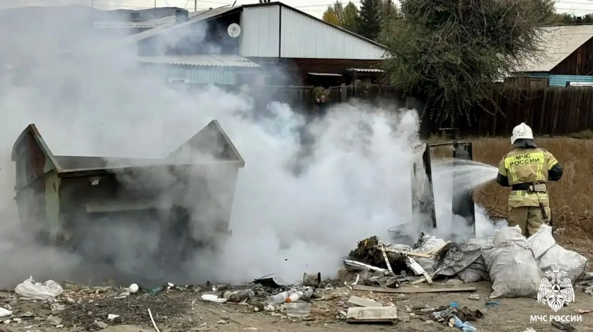 МЧС Тувы: с начала сентября ликвидировано 16 возгораний в мусорных контейнерах