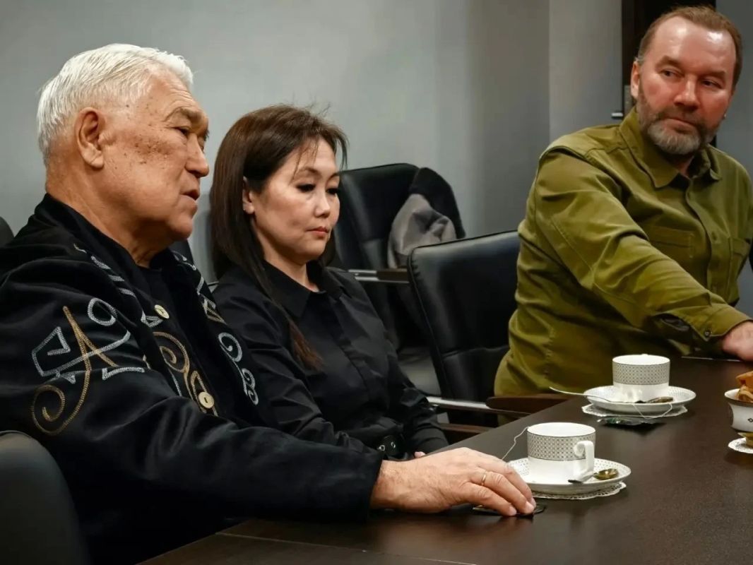 Тува и Алтай намерены развивать культурное сотрудничество между национальными оркестрами Тува и Алтай намерены развивать культурное сотрудничество между национальными оркестрами