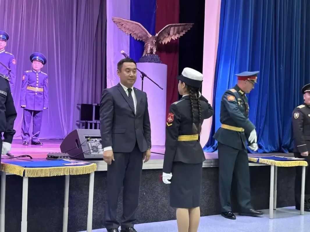 Посвящение в кадеты детей участников СВО прошло в Кызылском ПКУ Посвящение в кадеты детей участников СВО прошло в Кызылском ПКУ
