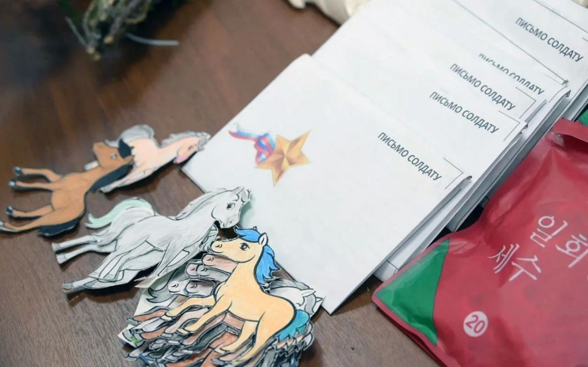 Школьники села Арыг-Бажы Республики Тыва отправили дополнительную помощь бойцам Школьники села Арыг-Бажы Республики Тыва отправили дополнительную помощь бойцам