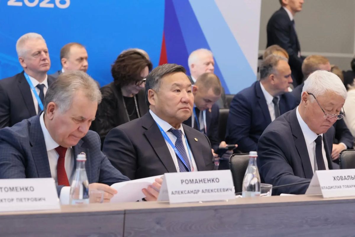 Глава Тувы Владислав Ховалыг принимает участие в Международном форуме «Россия – спортивная держава», который проходит с 21 по 23 октября в Красноярске и объединил более трёх тысяч участников, в том числе представителей 35... Глава Тувы Владислав Ховалыг принимает участие в Международном форуме «Россия – спортивная держава», который проходит с 21 по 23 октября в Красноярске и объединил более трёх тысяч участников, в том числе представителей 35...