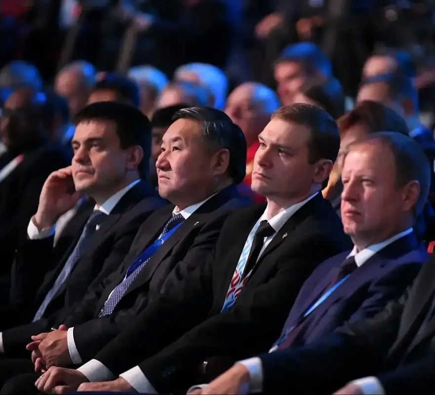 Владислав Ховалыг: В Красноярске завершил работу международный форум «Россия - спортивная держава» Владислав Ховалыг: В Красноярске завершил работу международный форум «Россия - спортивная держава»