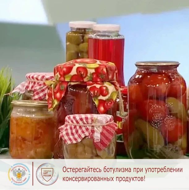 Опасные консервы: можно ли отличить отравление от ботулизма?