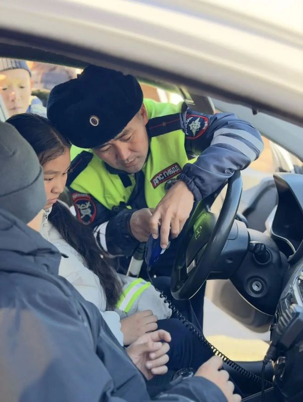 В школах Тандинского района прошла профилактическая акция «Мама и Папа, пристегни меня!» В школах Тандинского района прошла профилактическая акция «Мама и Папа, пристегни меня!»