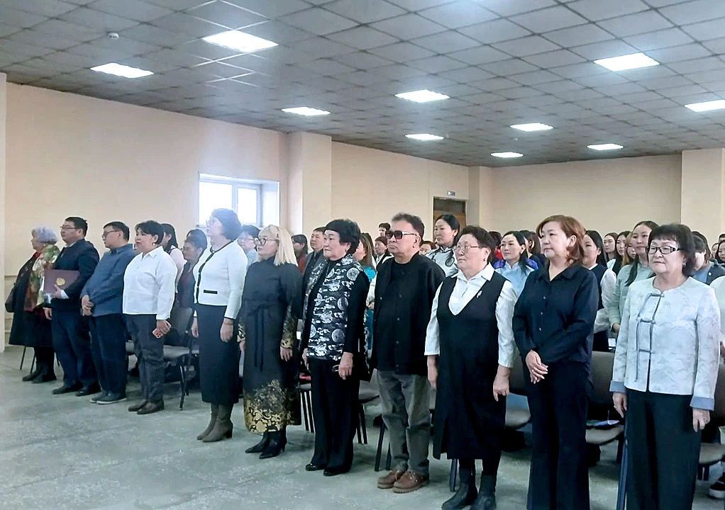 Октябрь 23-те Тываны крне университедини дыл факультединге филология эртемнерини доктору, профессор Шулуу Чыргал-оолович Сатты 100 чыл оюнга тураскааткан эртем-практиктиг конференция болуп эрткен Октябрь 23-те Тываны крне университедини дыл факультединге филология эртемнерини доктору, профессор Шулуу Чыргал-оолович Сатты 100 чыл оюнга тураскааткан эртем-практиктиг конференция болуп эрткен