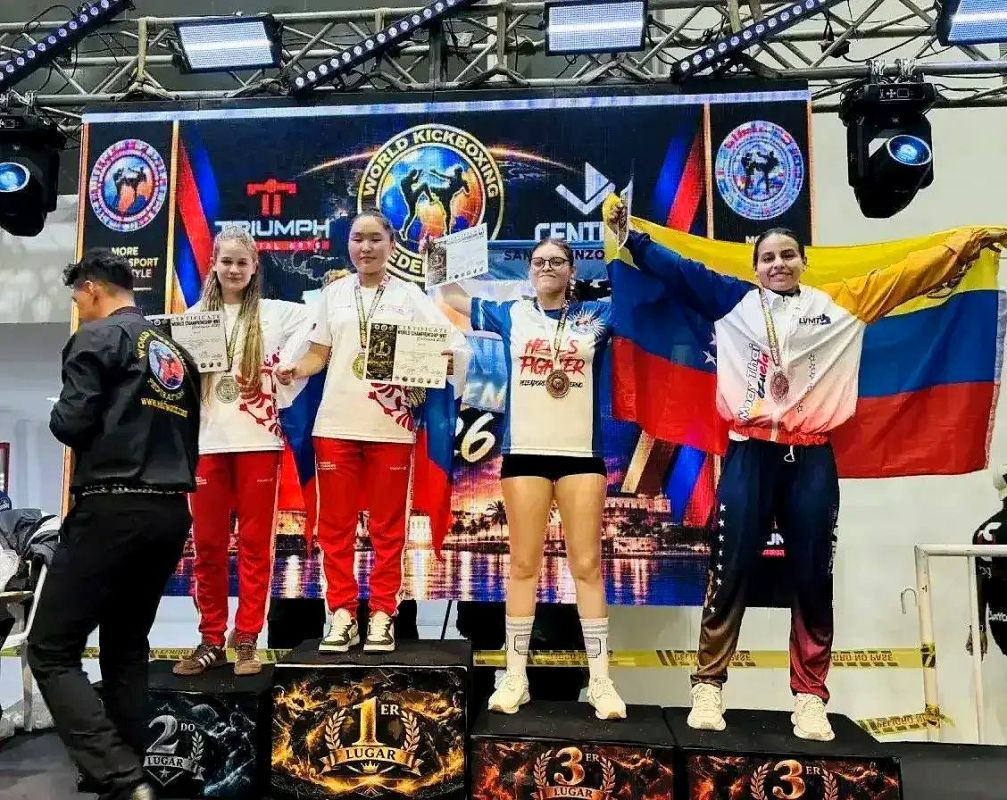 Владислав Ховалыг: В Колумбии завершился чемпионат мира по кикбоксингу среди взрослых, где наши земляки в составе сборной России показали одни из лучших результатов