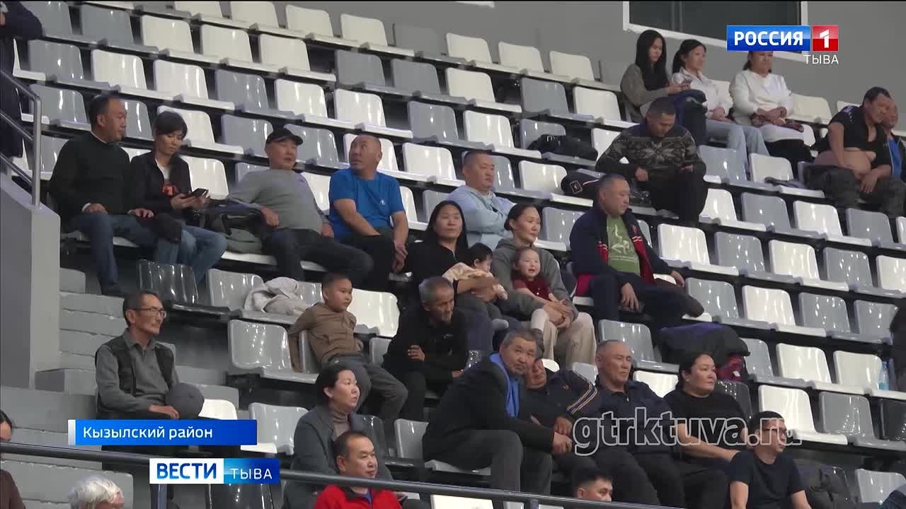 Праздник животноводов. Сегодня в СКЦ «Победа» прошёл Наадым Кызылского района